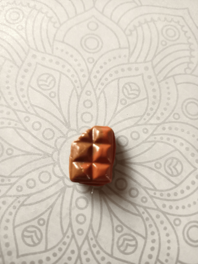 Aimant mini tablette chocolat croqué 