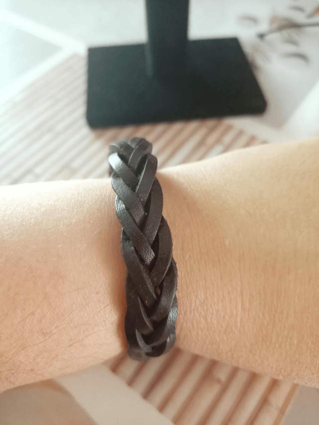 Bracelet tressé en cuir 