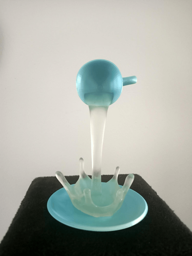 Tasse suspendu 