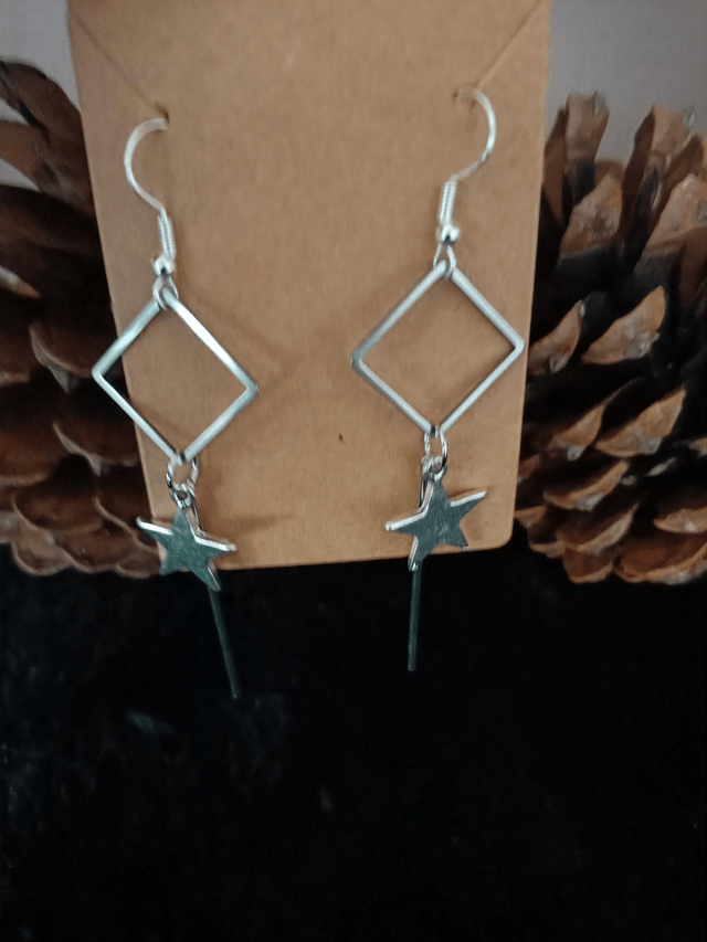Boucles d'oreilles mi+longue étoilées 